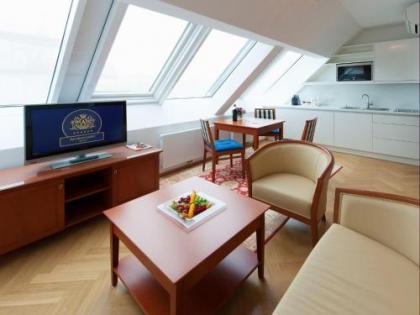 Hotel Ambassador - image 19