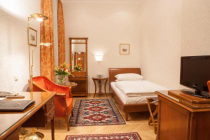 Hotel Kaiserin Elisabeth - image 8