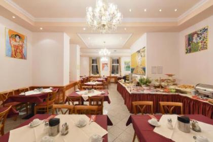 Garten- und Kunsthotel Gabriel City - image 11