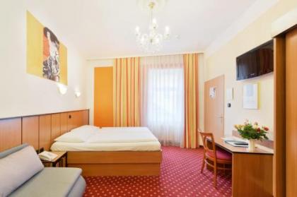 Garten- und Kunsthotel Gabriel City - image 6
