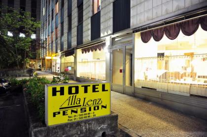 Hotel The Weekend - image 1