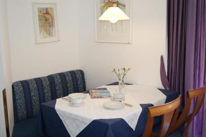 Hotel The Weekend - image 2