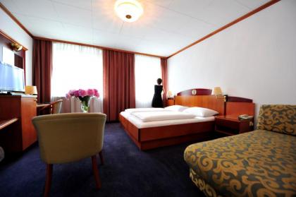 Hotel The Weekend - image 4