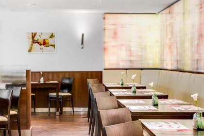 InterCityHotel Wien - image 13