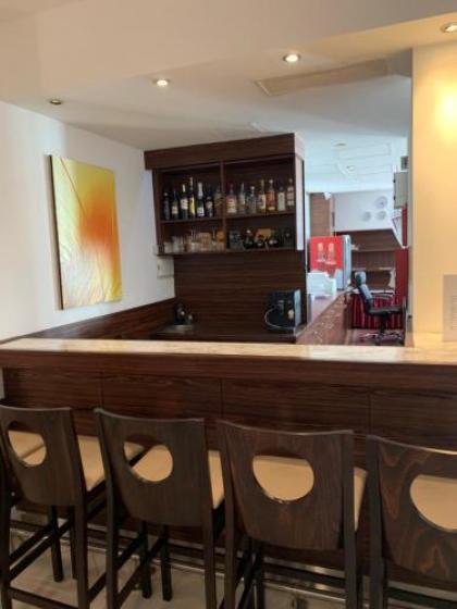Hotel Attache - image 15