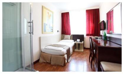 Hotel Attache - image 8