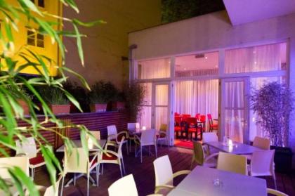 Hotel Boltzmann - image 11