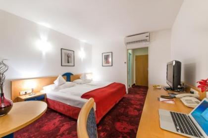 Hotel Boltzmann - image 3