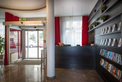 Hotel Boltzmann - image 6