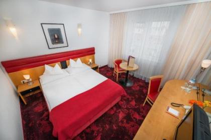 Hotel Boltzmann - image 8