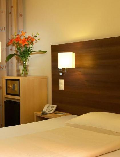 Hotel Alpha Wien - image 18
