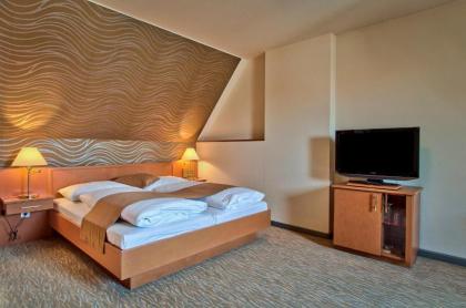 Club Hotel Cortina - image 8