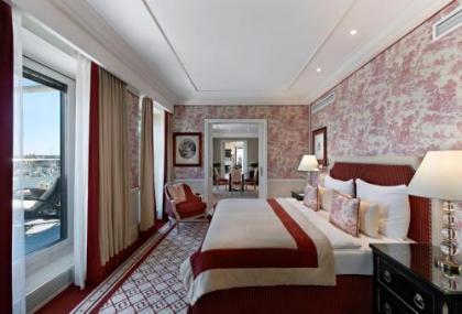 Hotel Sacher Wien - image 12