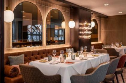 Vienna Marriott Hotel - image 8