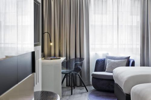 Renaissance by Marriott Wien Hotel - image 2
