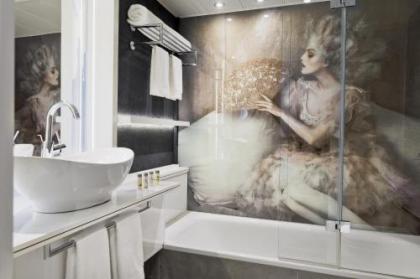 Renaissance by Marriott Wien Hotel - image 3