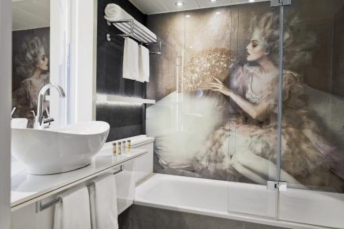 Renaissance by Marriott Wien Hotel - image 3