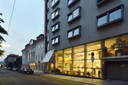 Hotel Korotan - image 1
