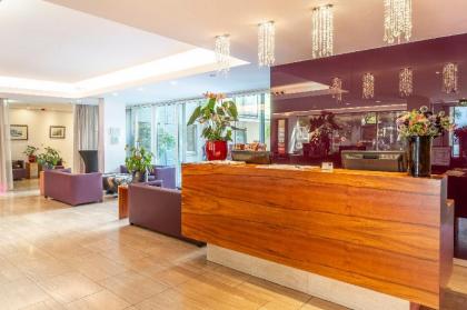 Pakat Suites Hotel - image 8
