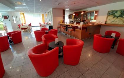 Lenas West Hotel - image 11