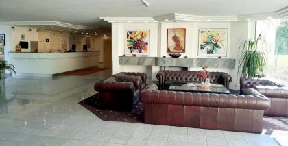 Lenas West Hotel - image 4