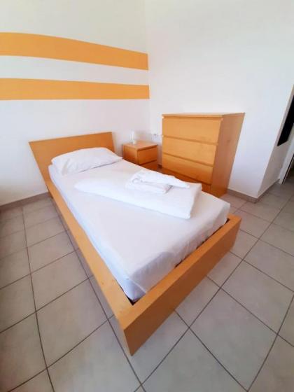 Lenas West Hotel - image 8