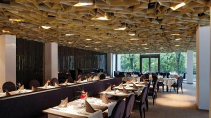 DoubleTree by Hilton Vienna Schonbrunn - image 13