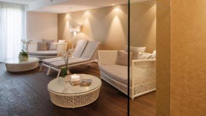 DoubleTree by Hilton Vienna Schonbrunn - image 16