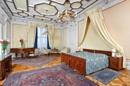 Hotel Regina - image 11