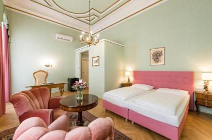 Hotel Regina - image 17