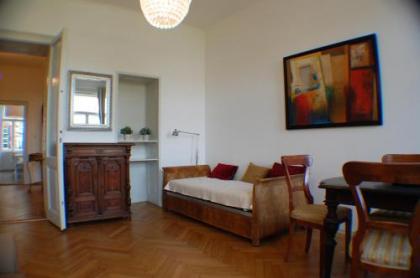 Kunsthaus Apartments - image 8