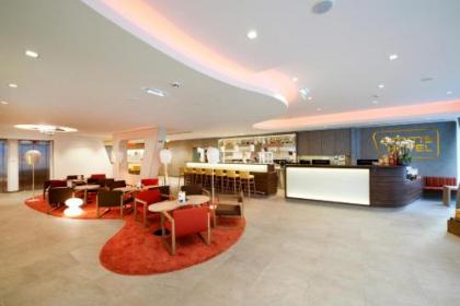 Simm's Hotel - image 1
