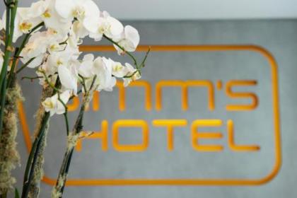 Simm's Hotel - image 11
