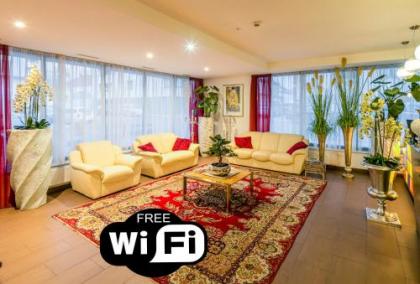 a&t Holiday Hostel - image 2