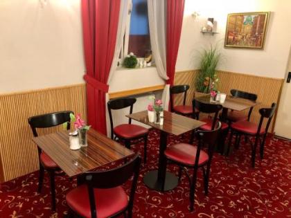 Hotel Pension Baron am Schottentor - image 12