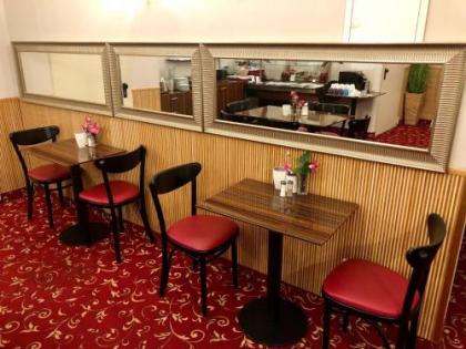 Hotel Pension Baron am Schottentor - image 13