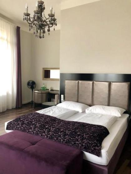 Hotel Pension Baron am Schottentor - image 14