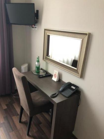 Hotel Pension Baron am Schottentor - image 19