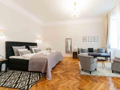Elegant Vienna - image 3