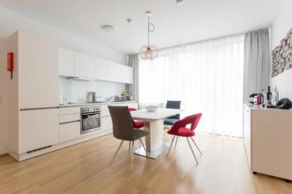 Mar Suite Apartments - Center - image 3