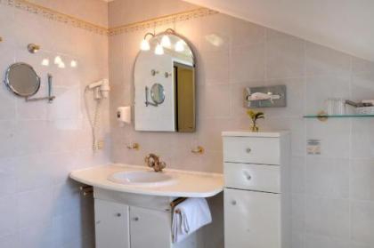 Hotel Landhaus Fuhrgassl-Huber - image 5