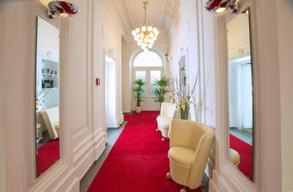 Hotel Odeon - image 7