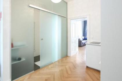 Pink Grapefruit City Condo - image 19