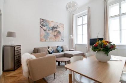 HeyMi Apartments Oper - image 17