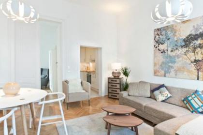 HeyMi Apartments Oper - image 3