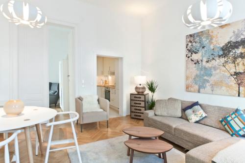 HeyMi Apartments Oper - image 3