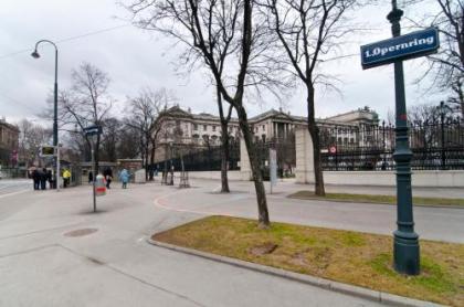 HeyMi Apartments Oper - image 5