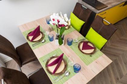 Apartments Villa Luna - image 2