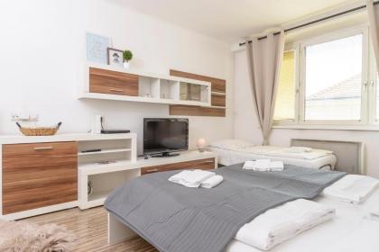 Cosy Margareten - image 2