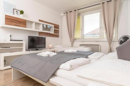 Cosy Margareten - image 6
